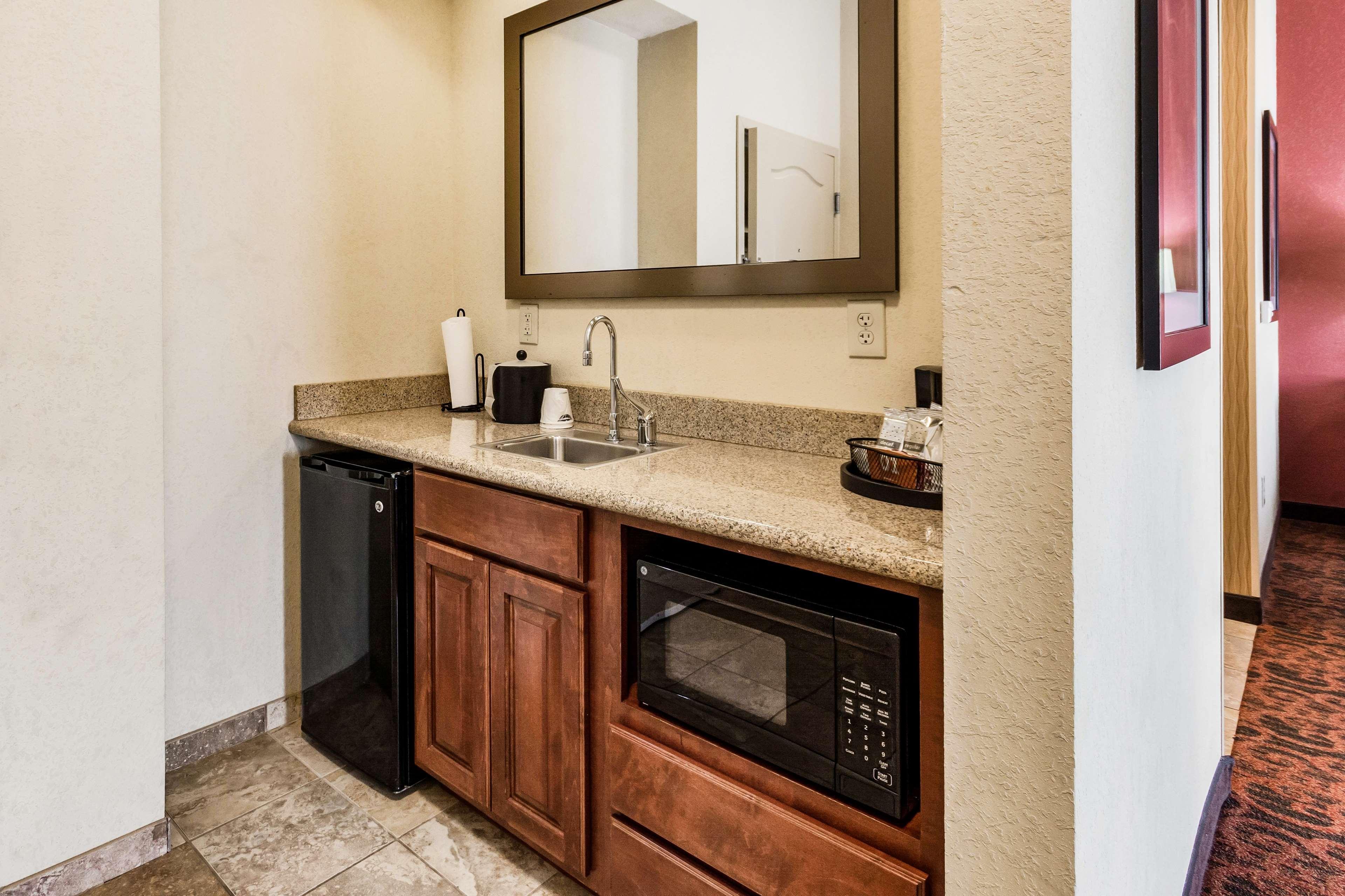 Hampton Inn Derby-Wichita Southeast Exterior photo